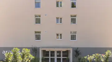 VILLA ARAUSA****