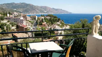 VILLA BIANCA HOTEL