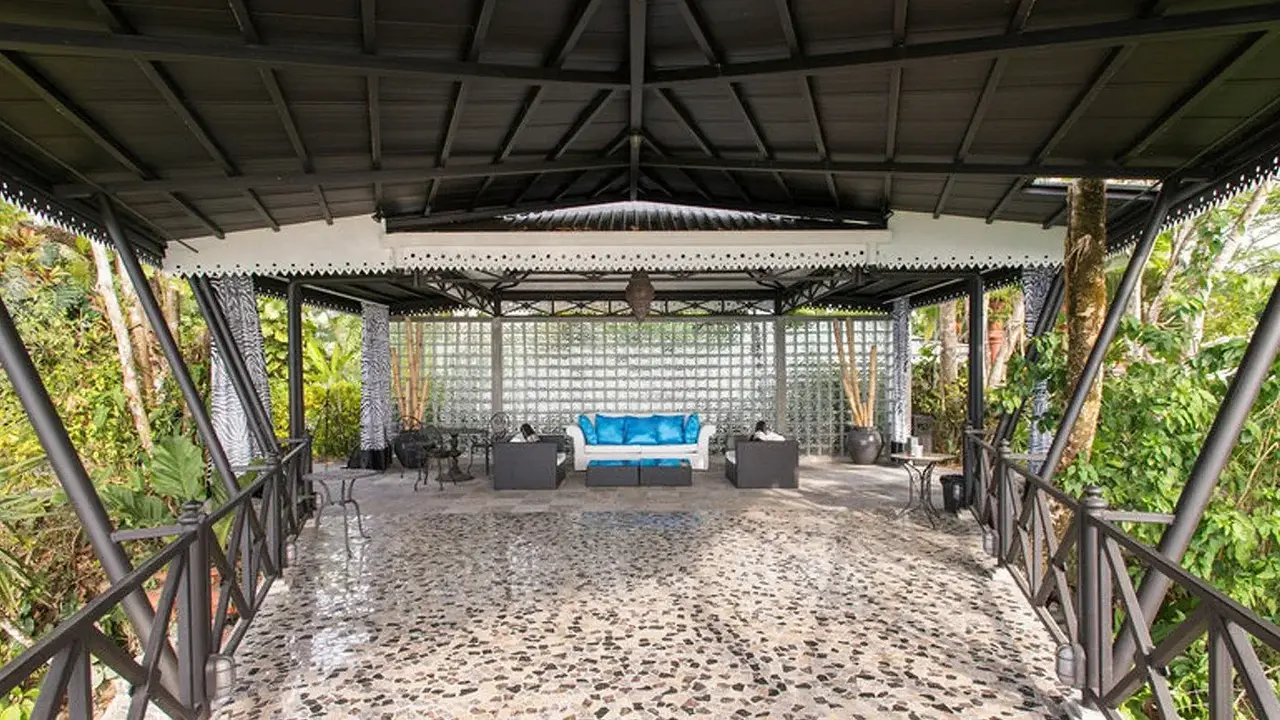 Villa Caletas