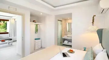 Villa D Oro Luxury Villas and Suites