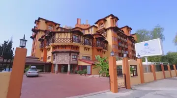 Villa Side