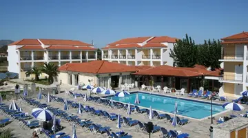 Village Inn Studios and Apartments