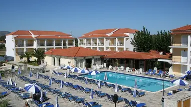 Village Inn Studios and Apartments