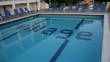 Village Inn Studios & Family Apartments