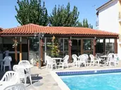 Village Inn Studios & Family Apartments