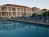 Village Inn Studios & Family Apartments