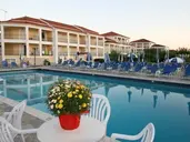 Village Inn Studios & Family Apartments