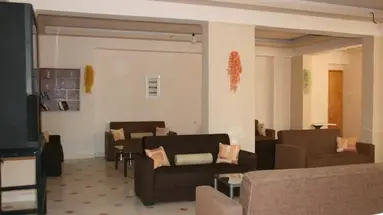 Village Inn Studios & Family Apartments