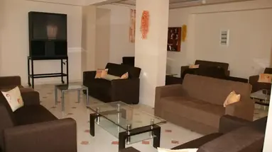 Village Inn Studios & Family Apartments