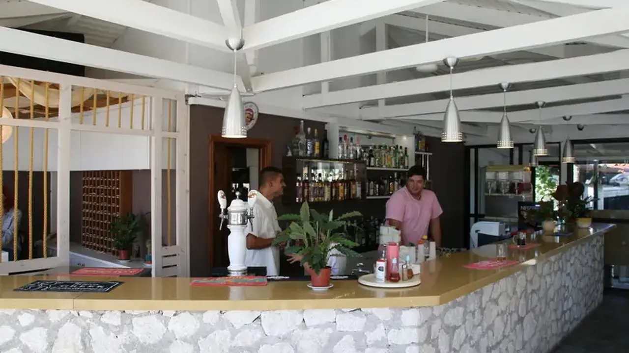 Village Inn