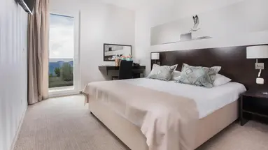VILLAS ARAUSANA AND ANTONINA