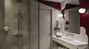 Vincci Capitol