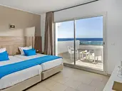 VINCCI HELYA BEACH