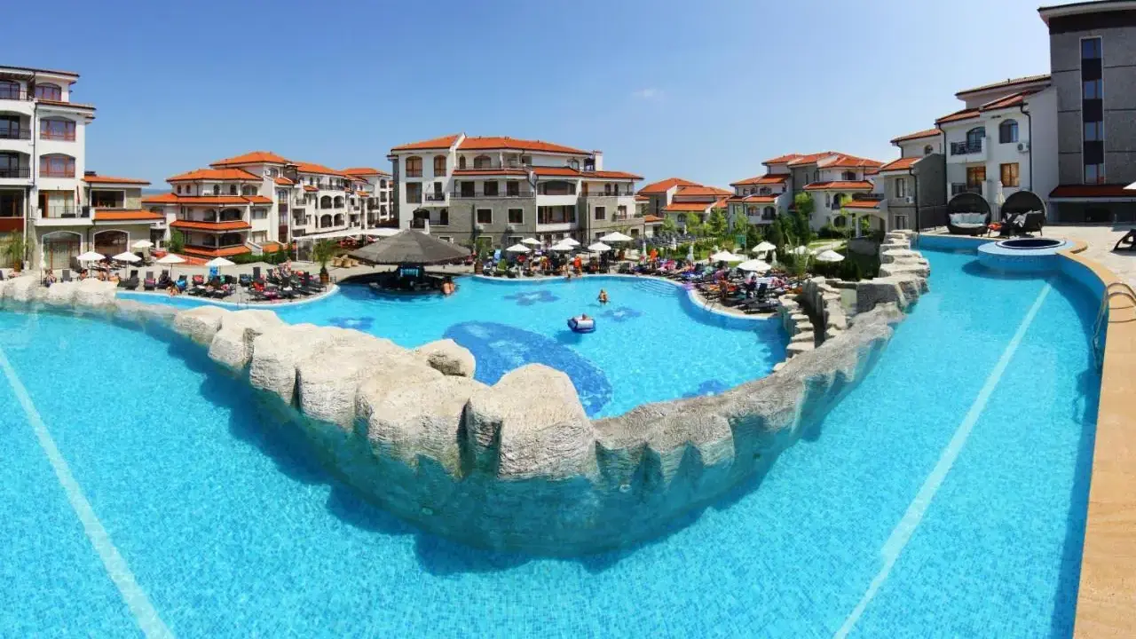 Vineyards Resort