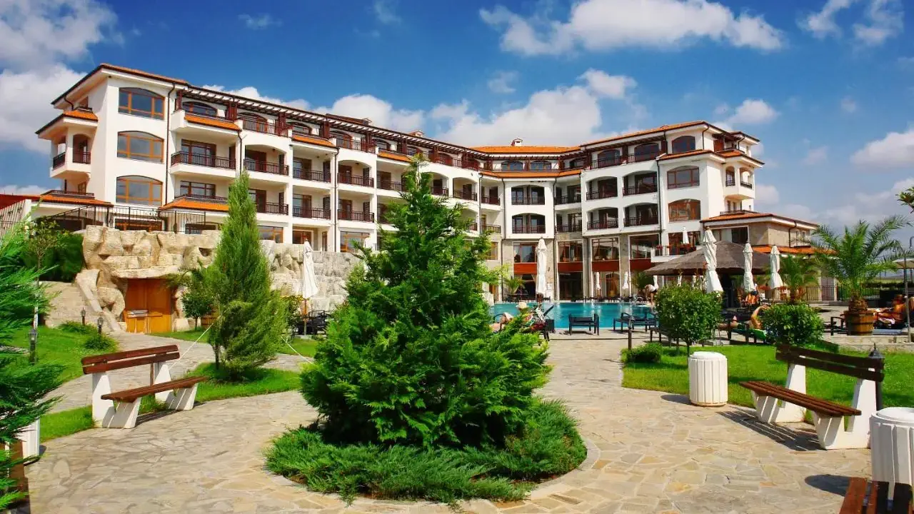 Vineyards Resort
