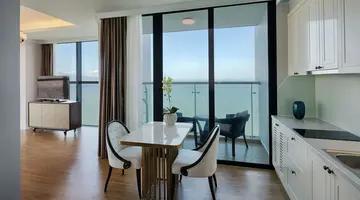 VINPEARL BEACHFRONT NHA TRANG