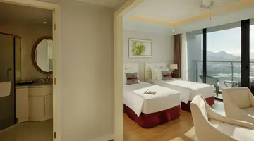 VINPEARL BEACHFRONT NHA TRANG