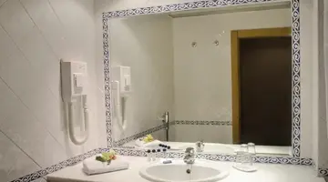 VIP Inn Berna Hotel