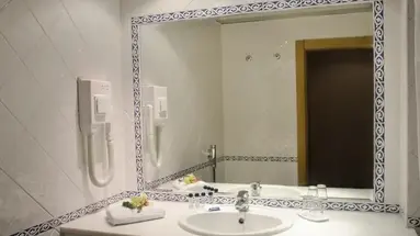 VIP Inn Berna Hotel