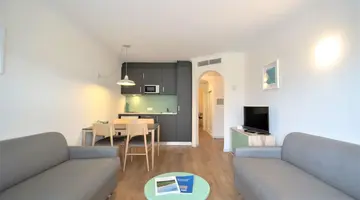 Vista Park Hotel & Apartments