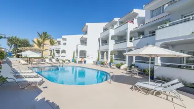 Vista Park Hotel & Apartments