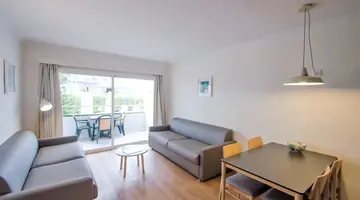 Vista Park Hotel & Apartments