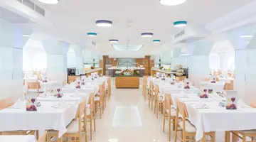 Vista Park Hotel & Apartments