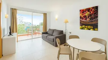 Vistasol Apartments