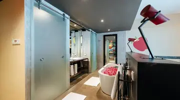 VIVA DASH HOTEL