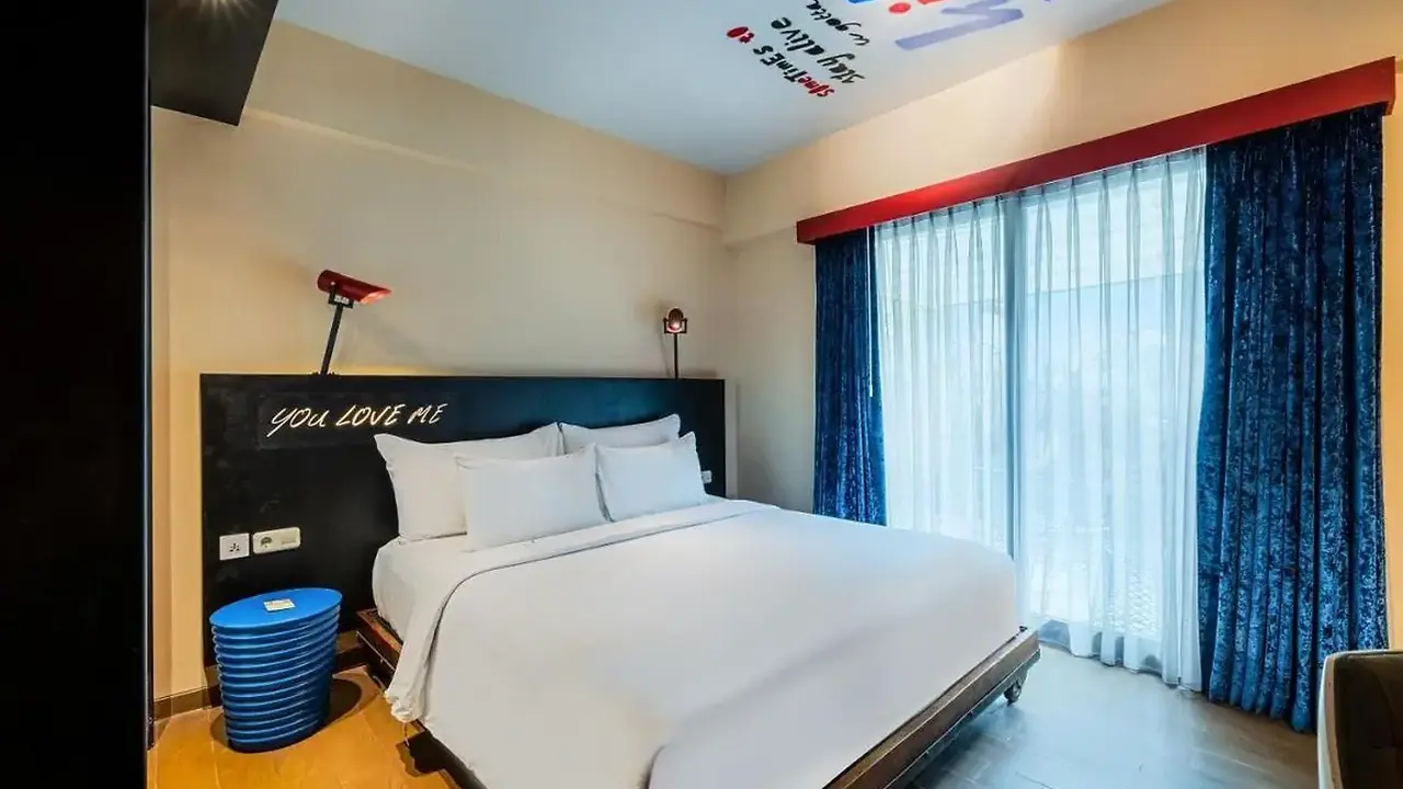 VIVA DASH HOTEL