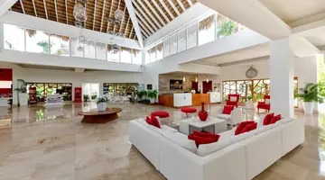 Viva Heavens by Wyndham