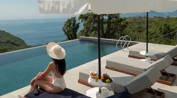 VIVID BLUE SERENITY RESORT