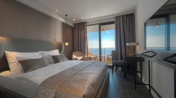 VIVID BLUE SERENITY RESORT