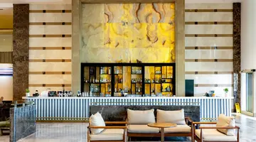 Vogue Hotel Supreme