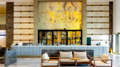 Vogue Hotel Supreme