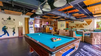 Vouk Hotel And Suites