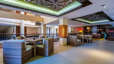 Vouk Hotel And Suites