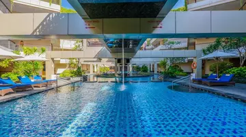 Vouk Hotel And Suites