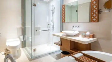 VOUK HOTEL & SUITES