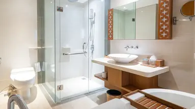 VOUK HOTEL & SUITES