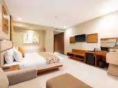 VOUK HOTEL & SUITES