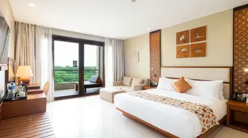 VOUK HOTEL & SUITES