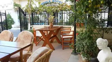 Voula Hotel