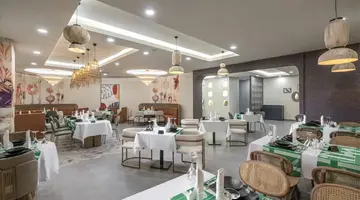 Vox Maris Resort