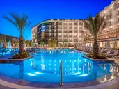 Vox Maris Resort
