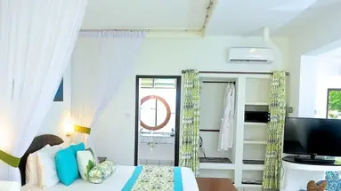 Voyager Beach Resort