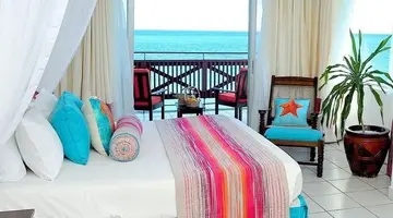Voyager Beach Resort