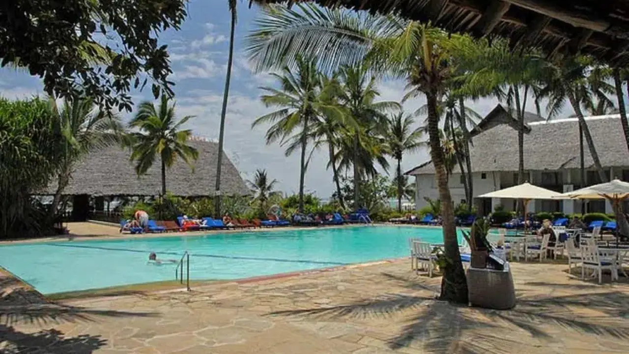 VOYAGER BEACH RESORT