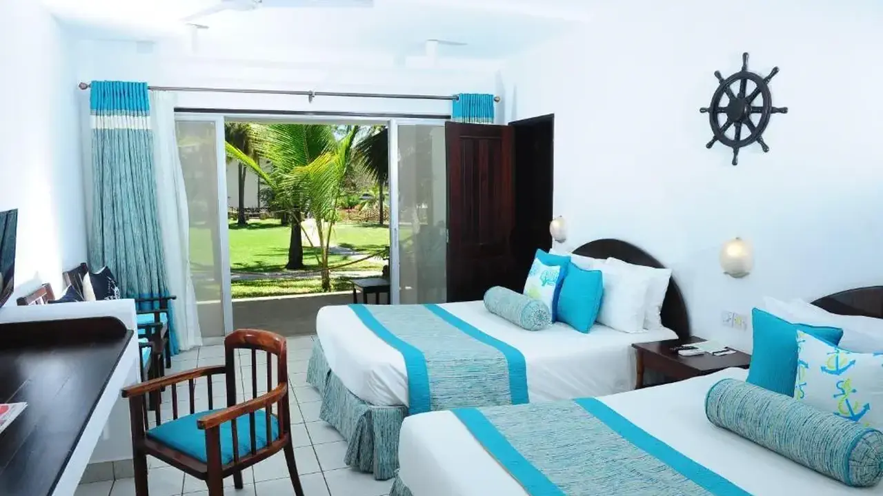 VOYAGER BEACH RESORT
