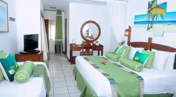VOYAGER BEACH RESORT